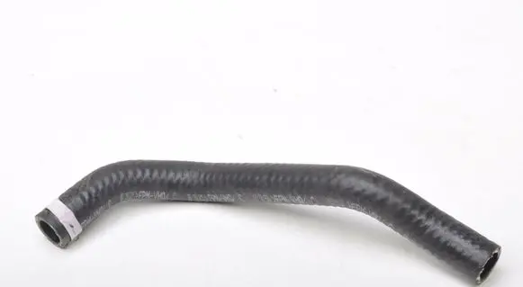Volvo XC40 Engine coolant pipe/hose 