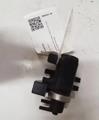 BMW X3 E83 Vacuum valve 2247906