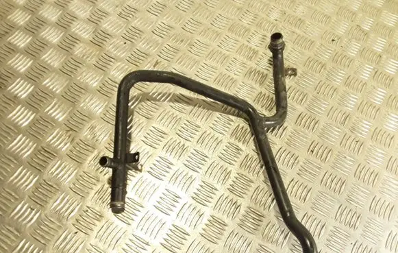 Engine coolant pipe/hose