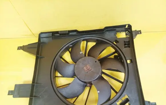 Renault Megane II Electric radiator cooling fan
