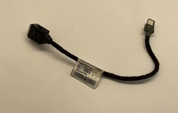 Peugeot 308 USB socket connector 9806047980