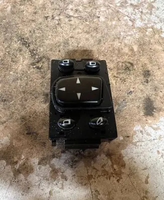 Mercedes-Benz S W220 Wing mirror switch 2208211551