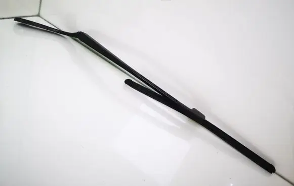 Windshield/front glass wiper blade
