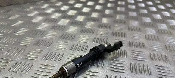 Mazda CX-30 Fuel injector HF0113250B