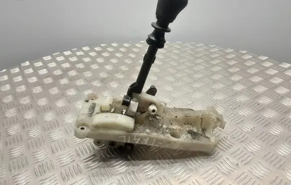 Nissan X-Trail T30 Gear shifter/selector