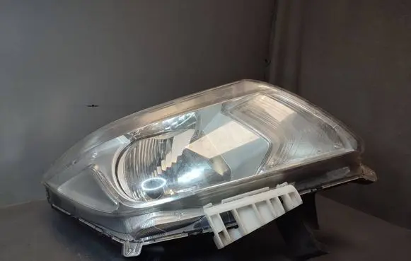 Nissan NP300 Headlight/headlamp 260104KJ2A