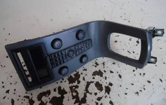 Volvo C30 Central console control unit 