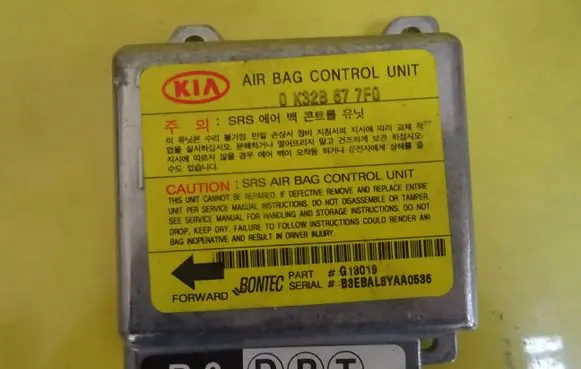 KIA Rio Airbag control unit/module 0K32B677F0