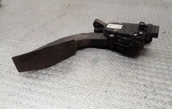 Opel Vectra C Accelerator throttle pedal 6PV00832200 9186724