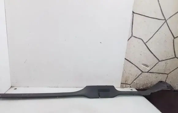Volkswagen Golf V Front sill trim cover 1K5853372