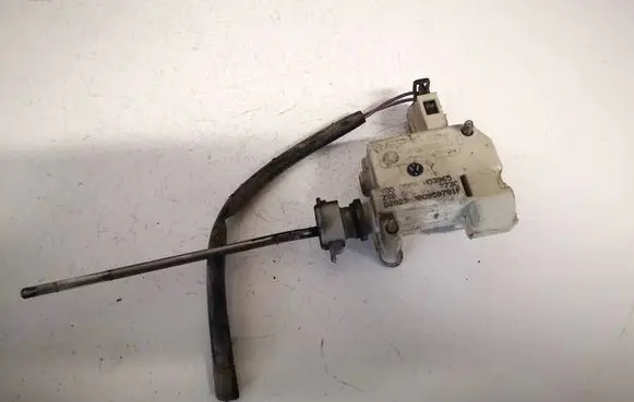 Volkswagen Polo IV 9N3 Central locking motor 3b0959781f