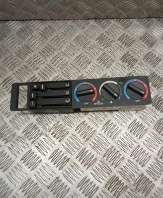 BMW 5 E34 Climate control unit