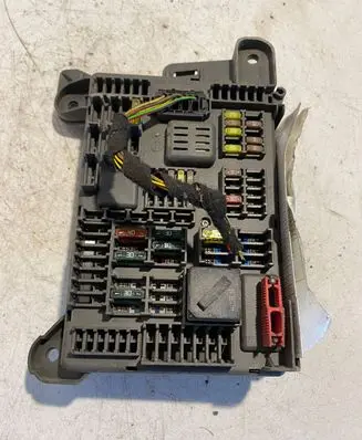 BMW X5 E70 Fuse module 518954021A 047812869316804 693168704