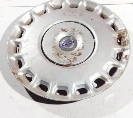 Volvo V50 R16 wheel hub/cap/trim 30760330