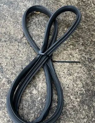 Jeep Avenger Front door rubber seal 