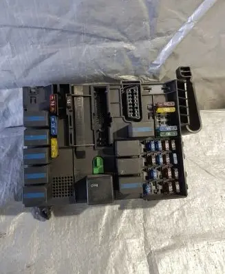 Smart ForTwo I Fuse module 0001683V001