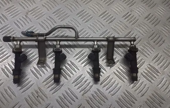 Opel Astra H Fuel main line pipe 25343299