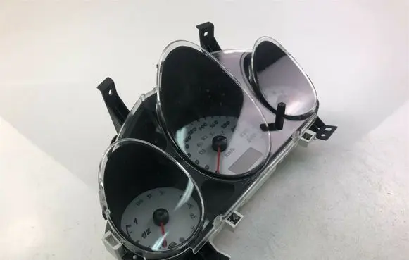 Mitsubishi Colt Speedometer (instrument cluster) MN140671 K3921
