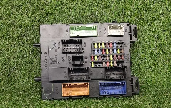 Ford Focus Power management control unit F1FT14A073CG
