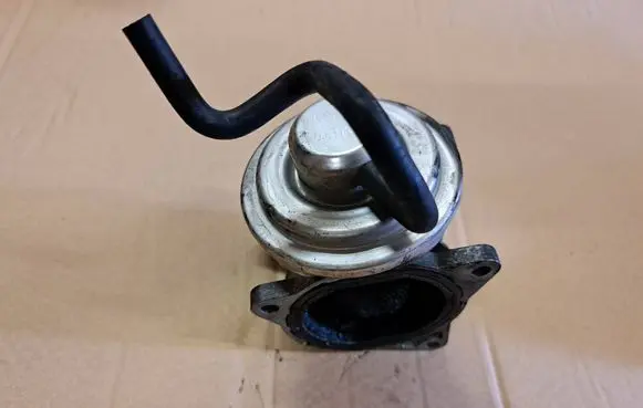 Audi A3 S3 8P EGR valve 038131501AF 045511023