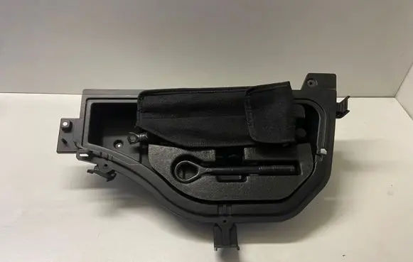 Hyundai Genesis Lift Jack 857352M500