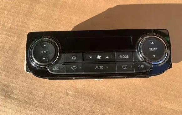 Mitsubishi Outlander Climate control unit 7820A995XA