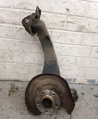 BMW 1 F40 Rear wheel hub 6799739