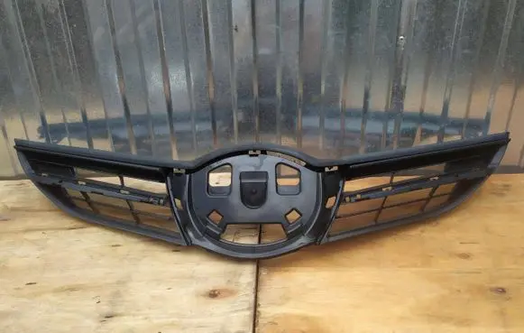 Toyota Auris E180 Front grill 5311402260