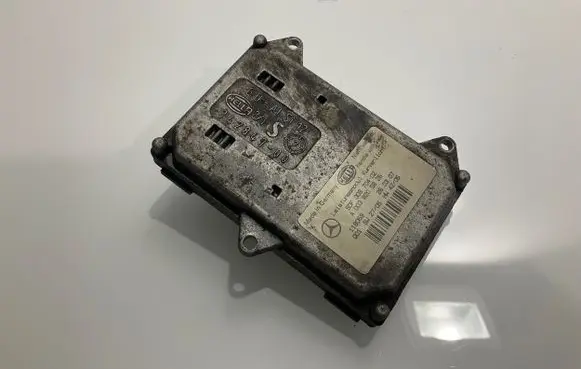 Mercedes-Benz CLS C219 Headlight ballast module Xenon A0038205826 118069 0038205826