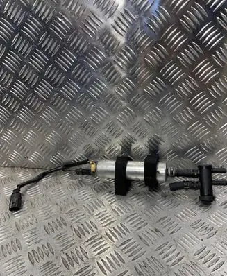 Audi A4 S4 B8 8K Fuel injection high pressure pump 8K0906095A