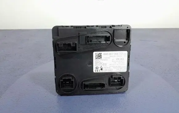 Audi Q7 4L Comfort/convenience module 8W0907064DD