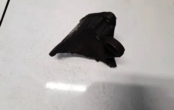 Skoda Superb B5 (3U) Engine mounting bracket 8D0399114S