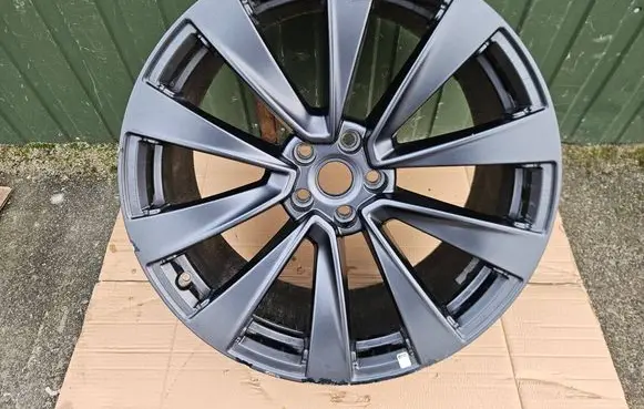Tesla Model X R22 alloy rim 1620227-00-b