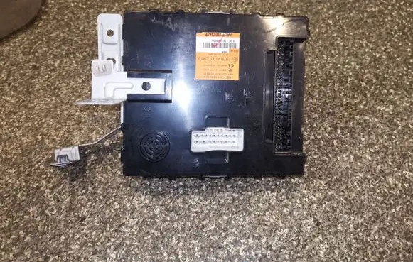 SsangYong Korando Comfort/convenience module 8711034004