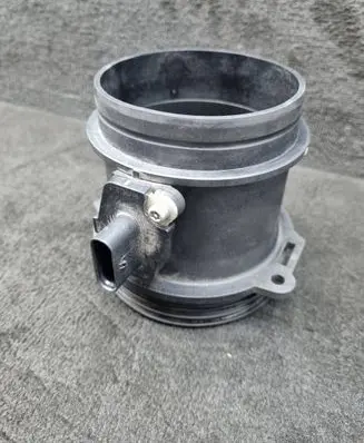 Audi Q7 4M Mass air flow meter 059906461S