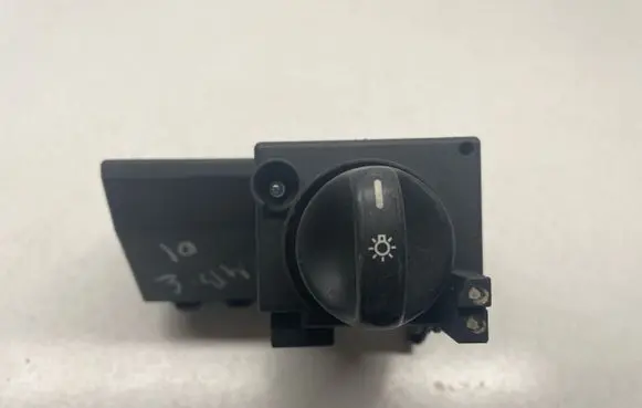 Mercedes-Benz E W210 Light switch 2105450504 A2105450504