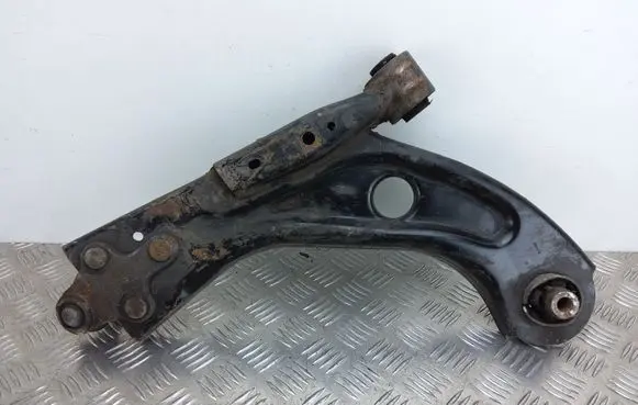 Peugeot 308 Front lower control arm/wishbone