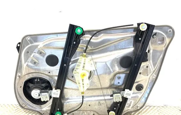 Mercedes-Benz GLK (X204) Front door window regulator with motor