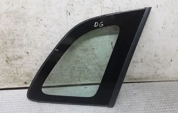 Suzuki Liana Rear side window