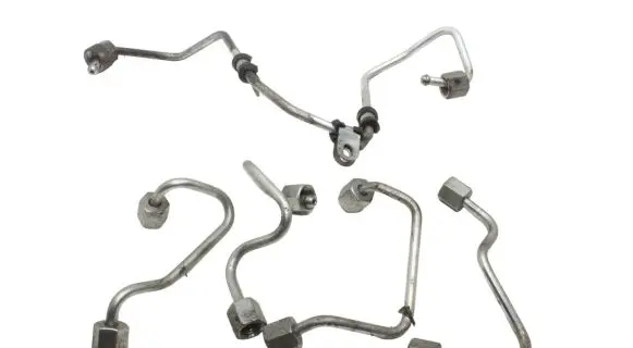 Volkswagen Tiguan Fuel injector supply line/pipe 