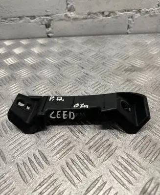 KIA Ceed Front bumper mounting bracket 865181H000