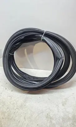 Trunk rubber seal (body)