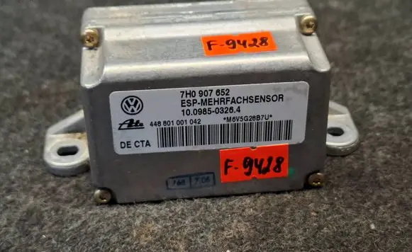 Volkswagen Touareg I ESP acceleration yaw rate sensor 7H0907652 448801001042 10098503264