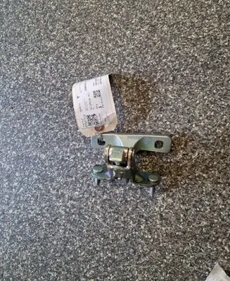 Tesla Model 3 Tailgate/trunk/boot hinge 1500495