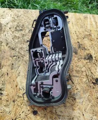 Renault Twingo III Tail light bulb cover holder 