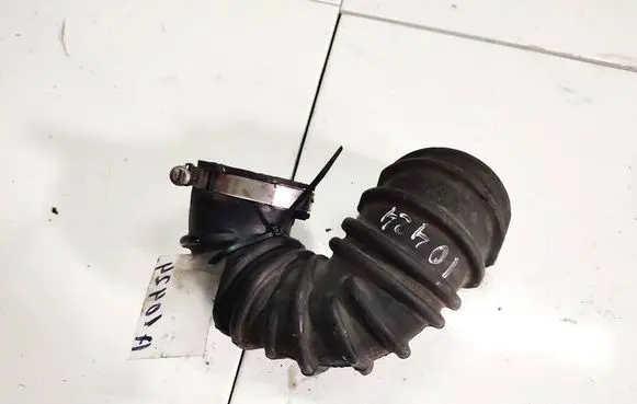Audi A6 S6 C6 4F Air intake hose/pipe