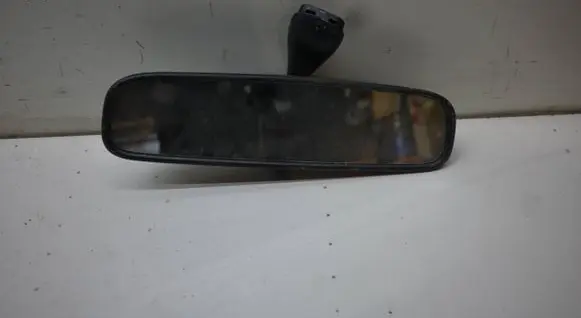 KIA Carnival Rear view mirror (interior) E4022143