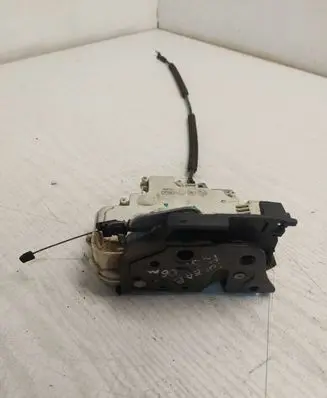 Seat Toledo III (5P) Front door lock