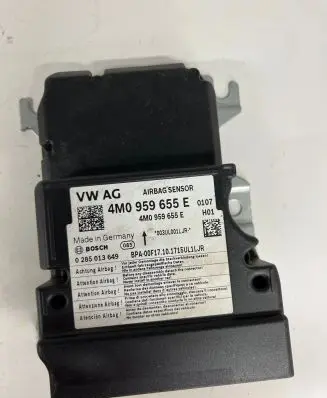 Audi Q7 4M Airbag control unit/module 4M0959655E 0285013649