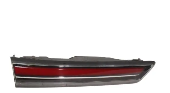 Opel Mokka B Tailgate rear/tail lights 9833944480